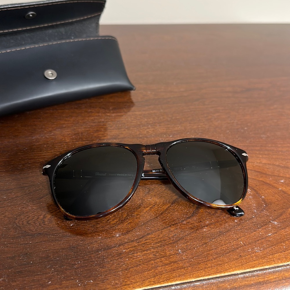 Persol 9649s 24/31 55-18. Havana frame. Green lens